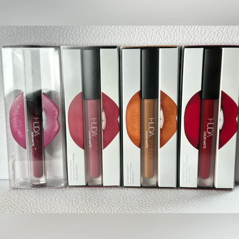 🆕 HUDA BEAUTY Liquid Matte Transfer-proof Lipstick in Catwalk Killa NIB